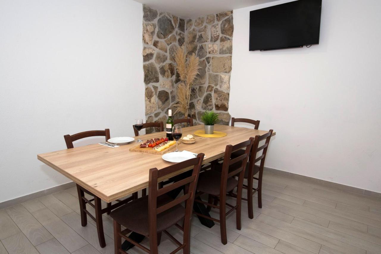 Apartment Maya Bellissima Tugare Εξωτερικό φωτογραφία
